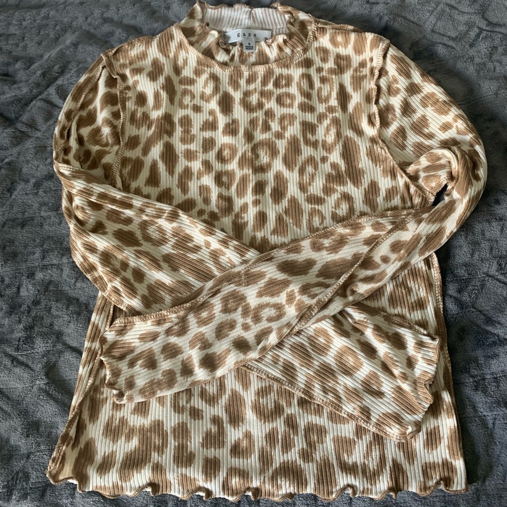 Gaze cheetah print mock neck tee